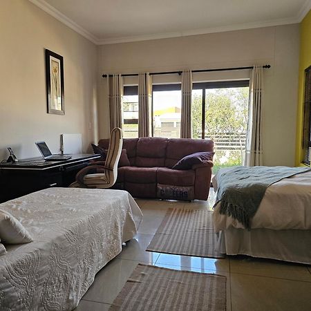 Cora'S Boutique Bed & Breakfast Swakopmund Exterior foto